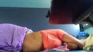 Desi Tia's steamy sleeping video on a train