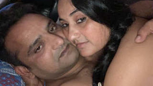 Quente desi couple in MMS video