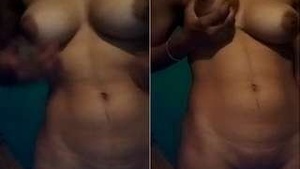 Indian girl flaunts her big boobs and love hole