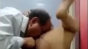 Indian doctor gives patient a creampie in mouth