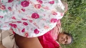 Sexy desi babe gets fucked in the garden