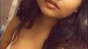 Cute Indian girl flaunts her big boobs and pussy in a selfie video