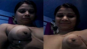 Bhabhi flaunts her body and gives a happy smile in a masturbation video