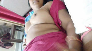 Horny bhabhi's MMS gets leaked online