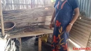 Tamil aunty's big ass gets pounded by her husband's friend