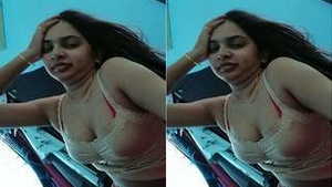 Exclusive Tamil wife in a red bra gets naughty on camera