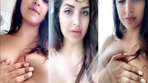 A video of a stunning wife taking nude selfies in the shower