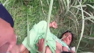 Horny sluts get naughty in the sun: Desi girls go wild outdoors