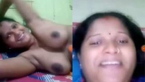 Hot Desi bhabhi flaunts her big boobs in exclusive video