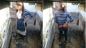 Desi girl's hidden camera moment: Boudi's bathing and fucking