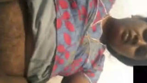 Mature bhabhi pleasures herself on video call while talking on the phone