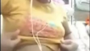 Desi babe pleasures herself with her fingers in a sensual video