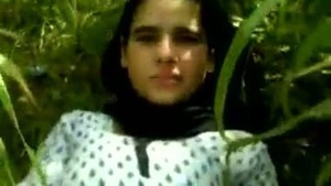 Teen girl's secret outdoor sex video goes viral