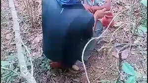 Mature bhabhi from village gets fucked outdoors