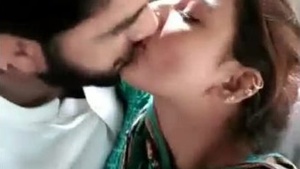 Pakistani couple indulges in car sex