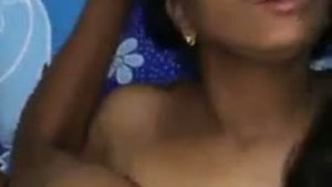 Desi babe's MMS scandal: Mallu maid gives a blowjob to two guys