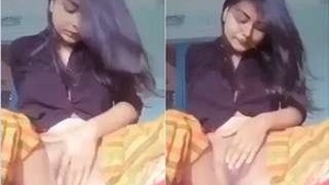 College girl masturbates in a steamy video