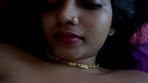 Desi village bhabhi's hairy pussy gets exposed in steamy video