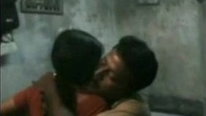 Desi girl enjoys anal sex with a postman in homemade video