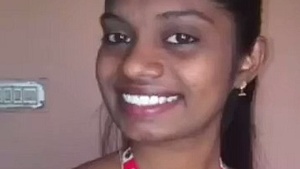 Nude Indian girl from St. Benedict Academy sends MMS of her fingering and masturbation