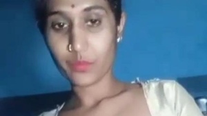 Desi bhabhi gives a live cam blowjob for money