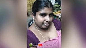 Watch a curvy Indian BBW seduce with her sensual selfie video
