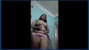 Chubby BBW MILF flaunts her curves in a solo video