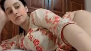 Pakistani girl's body and blowjob skills highlighted in 6 videos