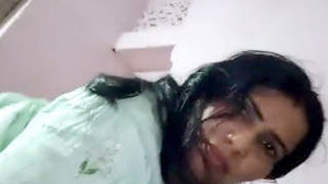 Bhabhi from a rural area goes wild with her riding skills in this Indian video